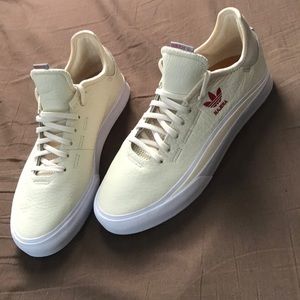 Adidas Sabalo Diego Najera Colorway size 7.5 Cream